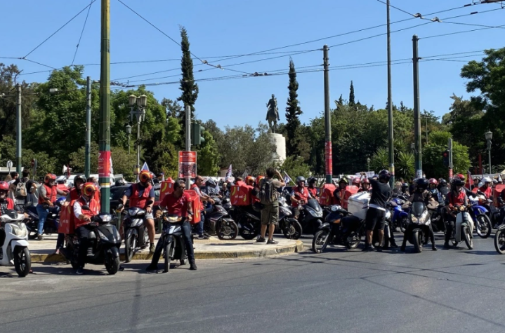 عمال التوصيل