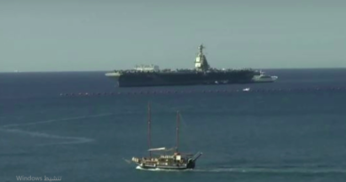 حاملة الطائرات