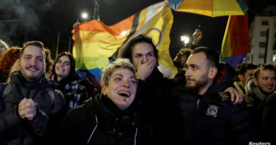 اليونان أول دولة "مسيحية أرثوذكس" تشرع و تعترف بزواج المثليين