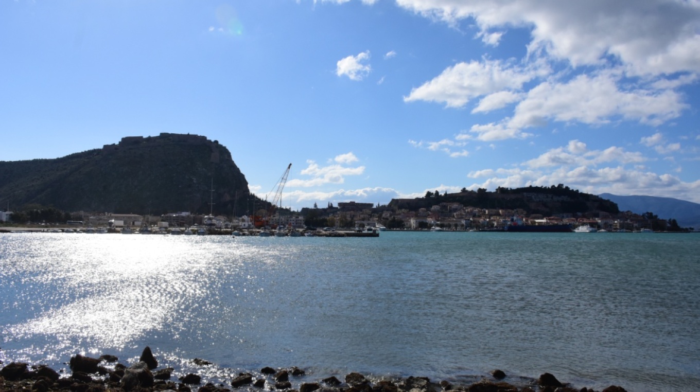 الطقس: ٢١ درجة و يقدر المتنبئين أنه سيستمر ١٠ أيام