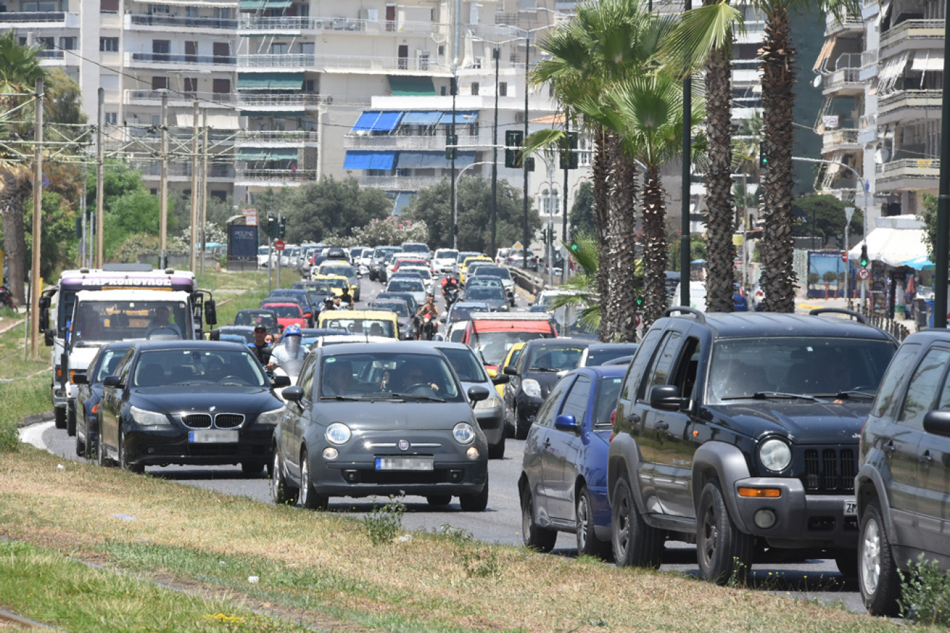 حركة المرور : ازدحام مروري بسبب الأشغال في بوسيدونوس - تصادم سيارة في كيفيسوس