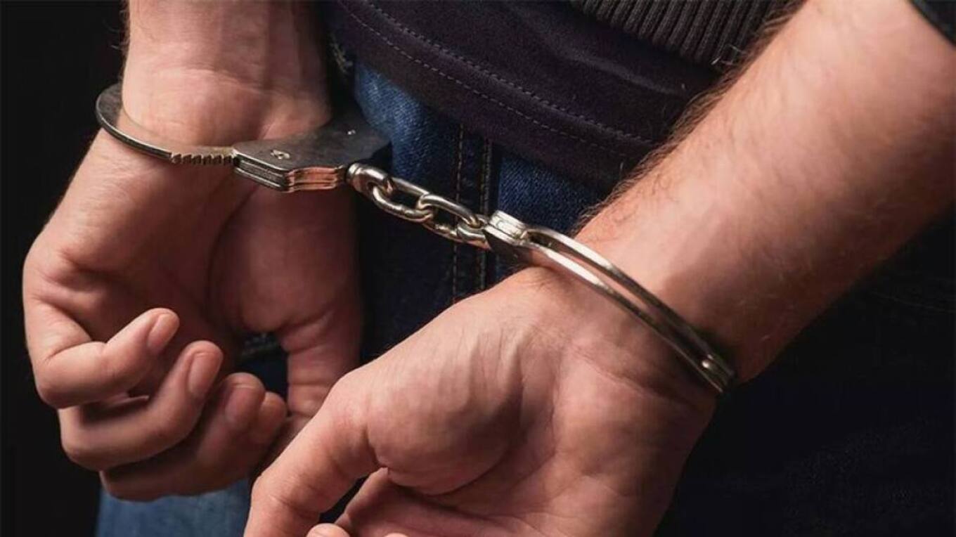 ألكسندروبولي: أصفاد لاثنين من المتاجرين الذين نقلوا ١٢ مهاجراً إلى إيفروس