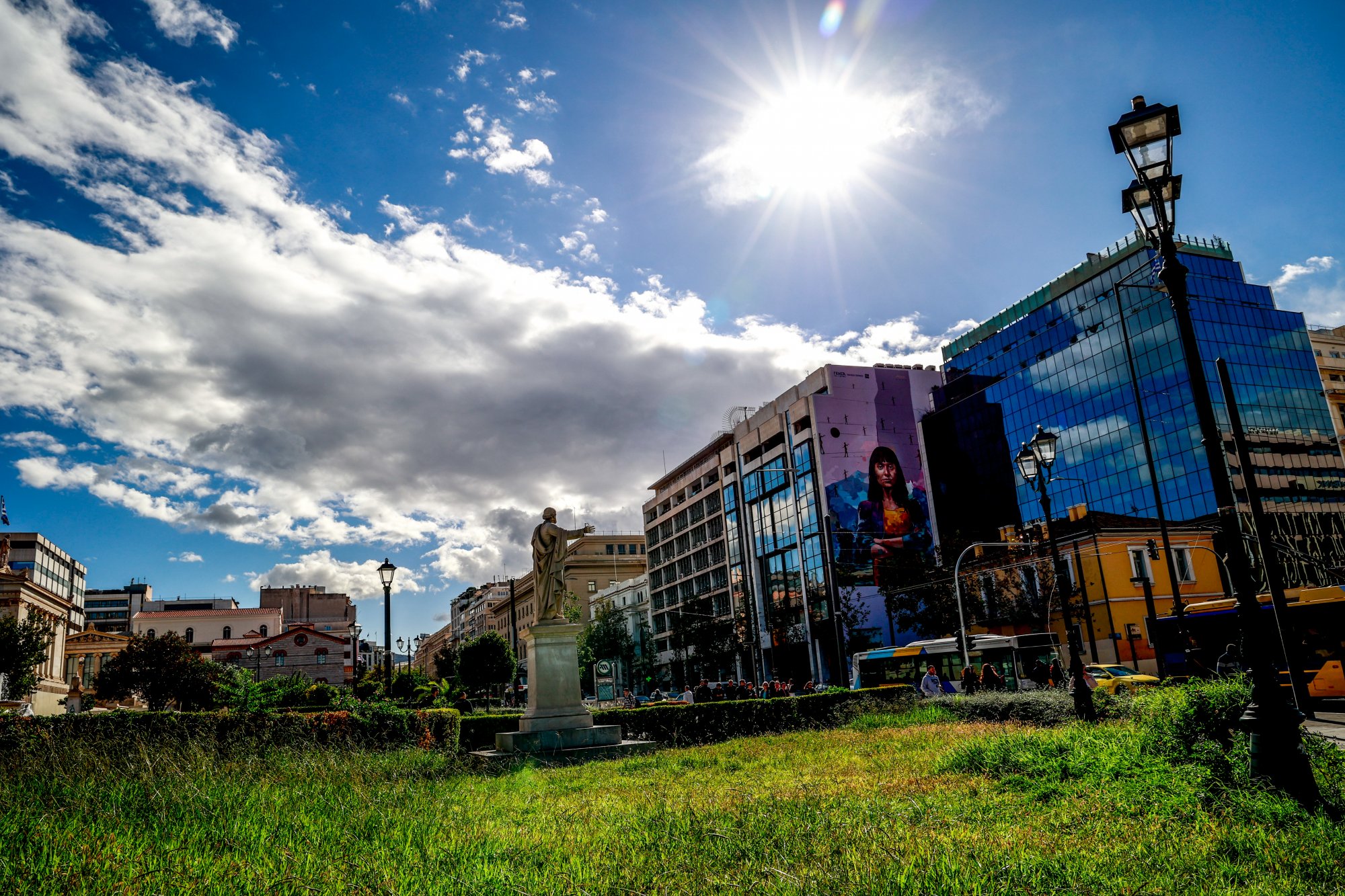 طقس ربيعي يوم الأربعاء مع ارتفاع درجات الحرارة