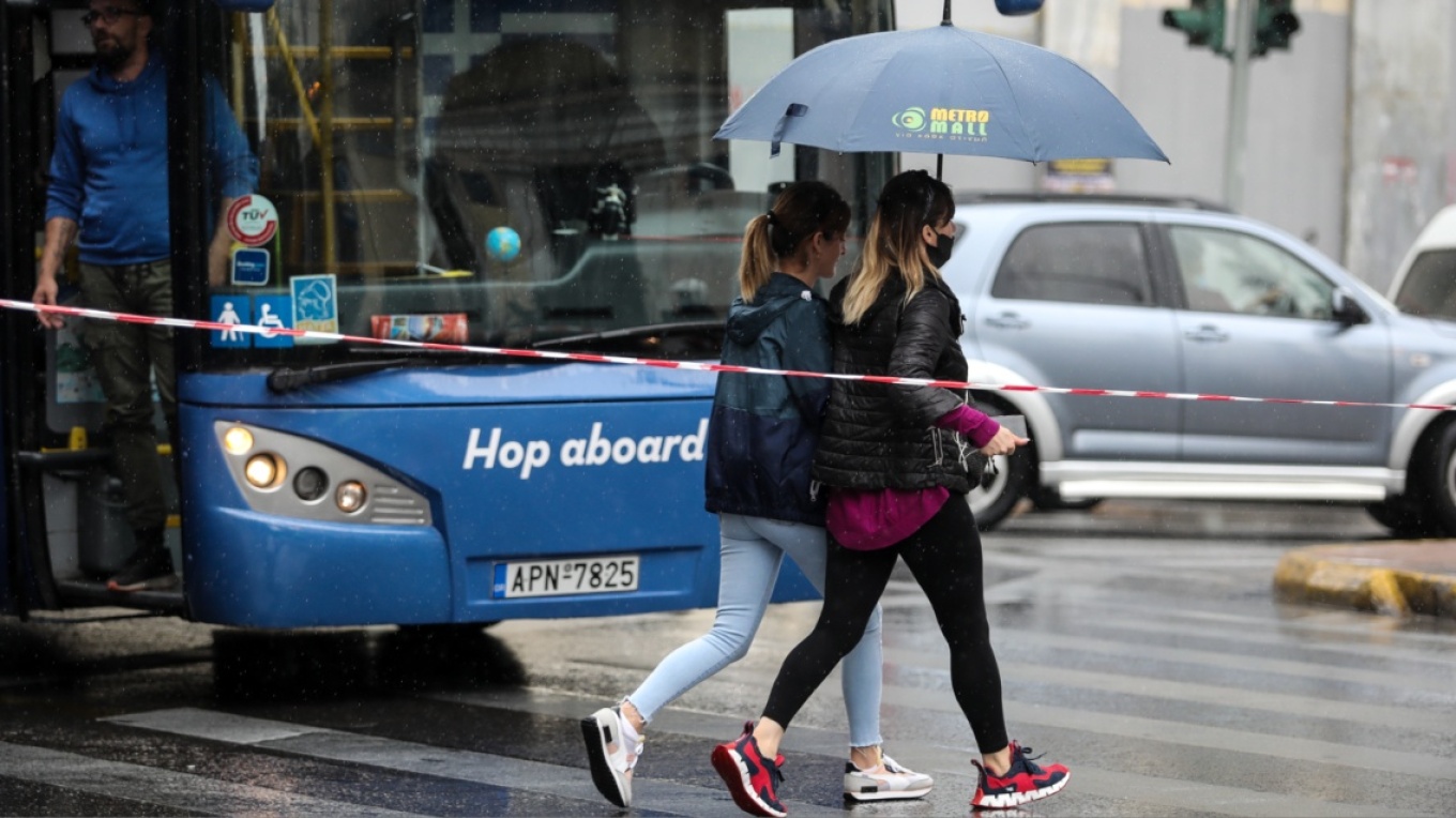 تحسن ملحوظ في درجات الحراره مع وجود توقعات بهطول الامطار يوم الاثنين