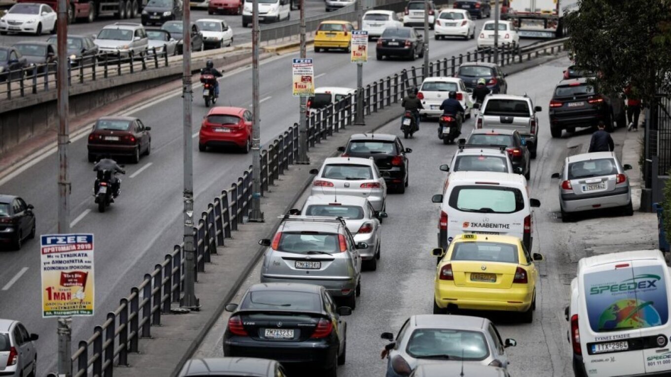 حركة المرور على الطرق: يوجد ازدحام مروري علي طريق كيفيسوس - تأخيرات طويلة أيضًا في اتيكي اودوس