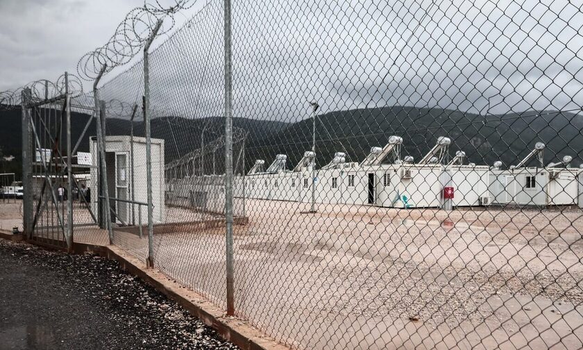 حاول رجل أفغاني اغتصاب فتاة تبلغ من العمر ٨ سنوات في كامب كوس