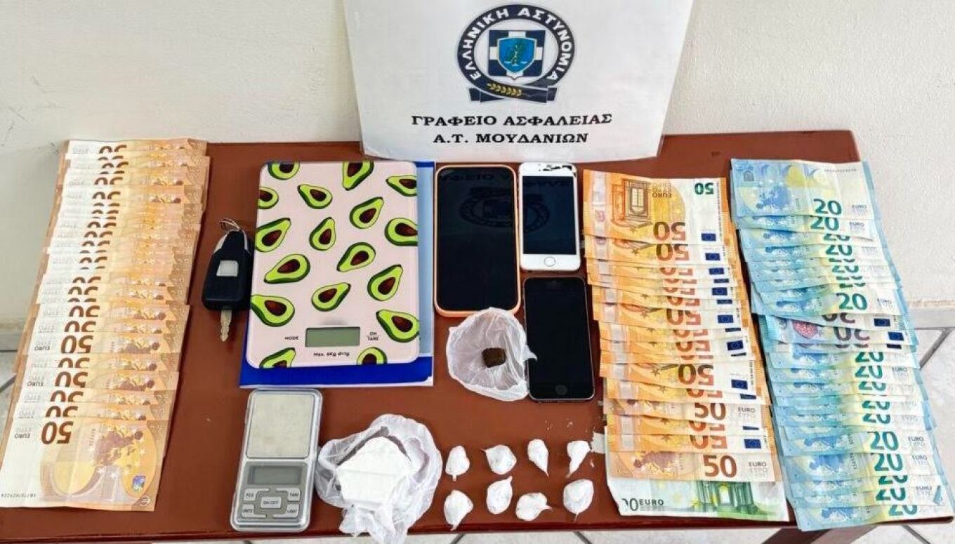 سالونيكي: القبض علي شخص خبأ في منزله الكوكايين و الحشيش الذي كان يتاجر به