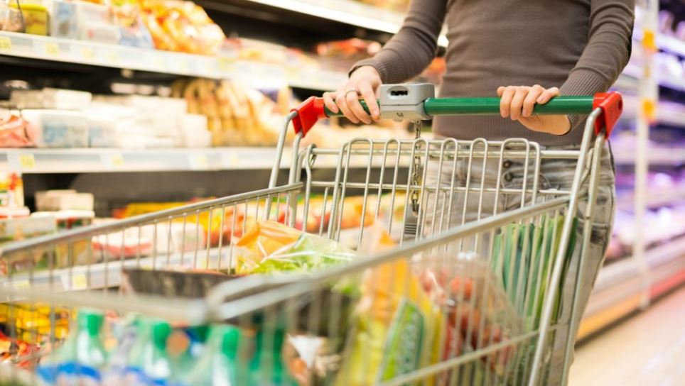 كيف ستعمل المحلات التجارية و محلات السوبر ماركت اليوم السبت المقدس