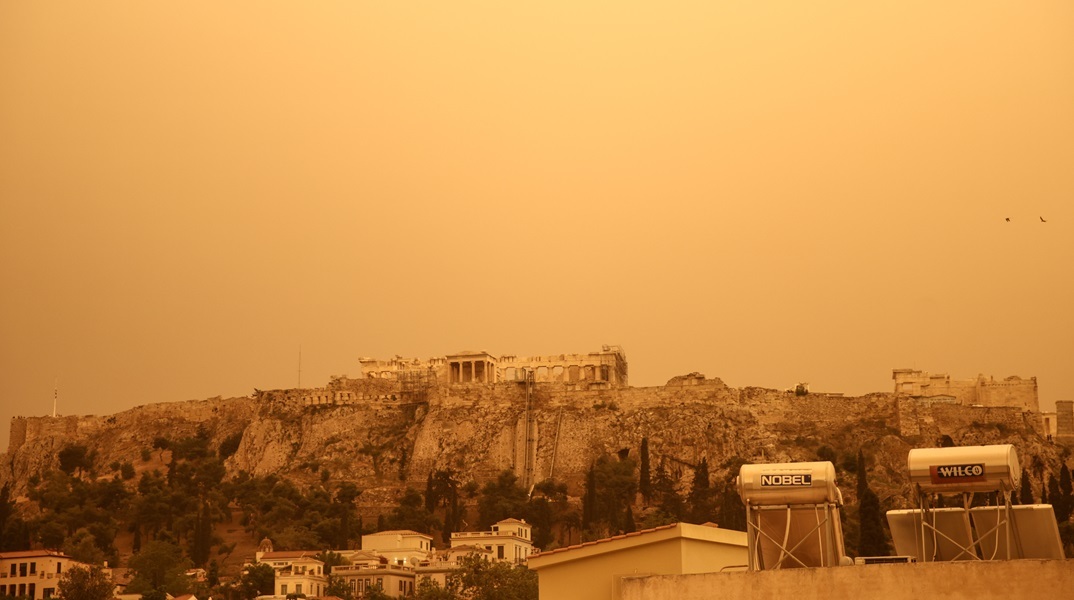 استمرار الغبار الأفريقي و درجات الحرارة المرتفعة في البلاد