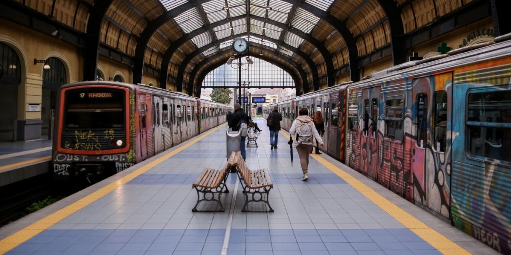 دوري المؤتمر: ترتيبات في المترو و الترام