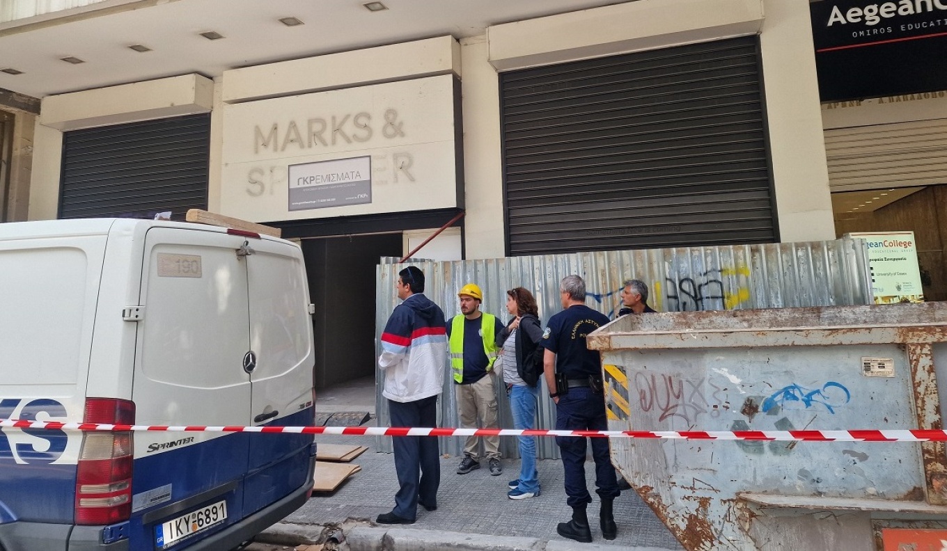 سالونيكي: سيدتان كانتا تسيران في الشارع و أصيبتا بسقوط ألواح خشبية علي رأسيهما