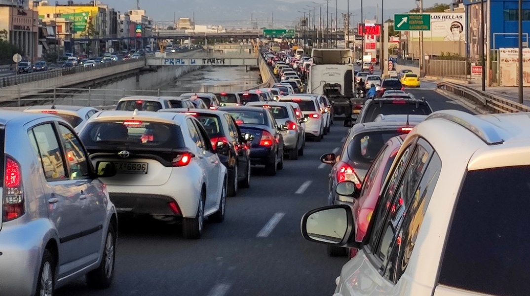 ازدحام مروري في كيفيسو و أتيكي أودوس و ميسوجيون