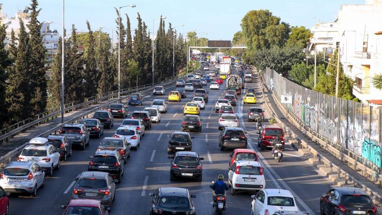 حركة المرور: ازدحام مروري في كيفيسوس - سرعات منخفضة في شارع كيفيسياس