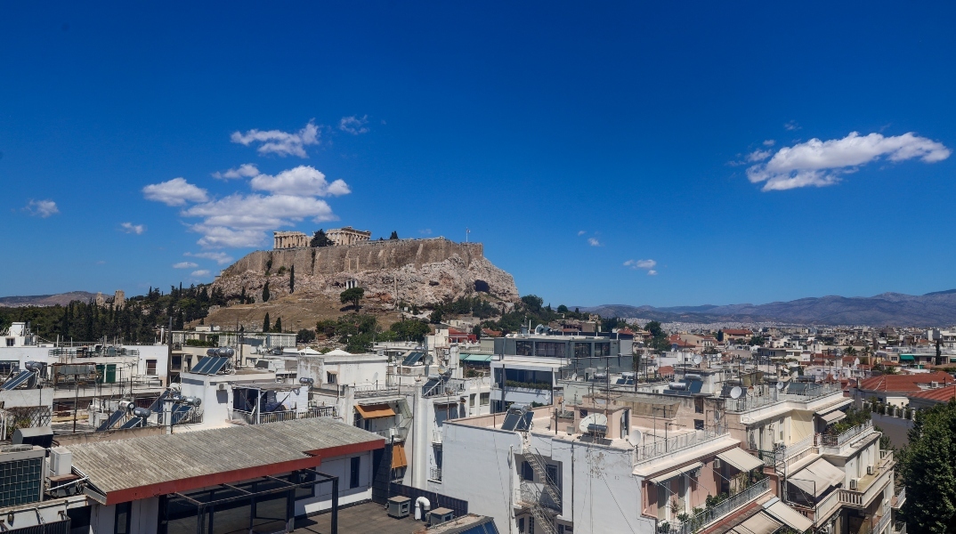 طقس صافياً بوجه عام اليوم الأحد مع درجات حرارة مرتفعه