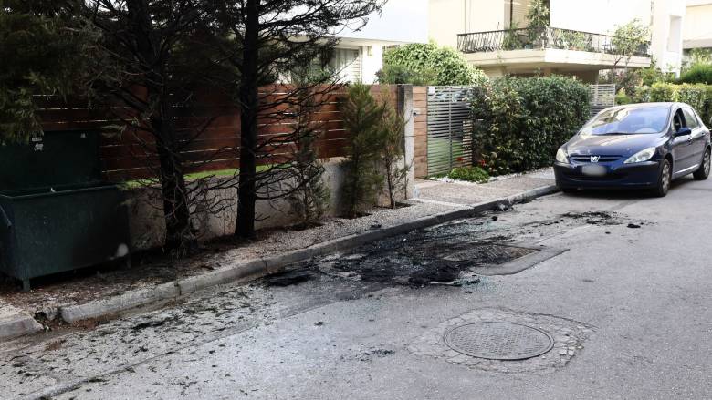 هجوم بقنبلة مولوتوف خارج منزل رئيس المحكمة العليا – ضابط شرطة في المستشفى