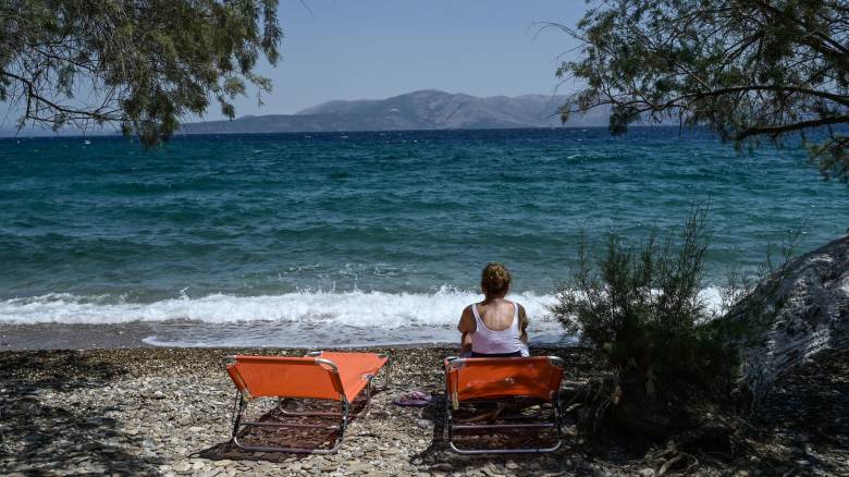 طقس اليوم الأحد صافياً مع ارتفاع طفيف على درجات الحرارة و وجود سحب و رياح