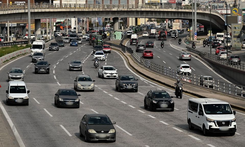 حركة المرور: ازدحام مروري في كيفيسوس و بيريه و في كيفيسياس