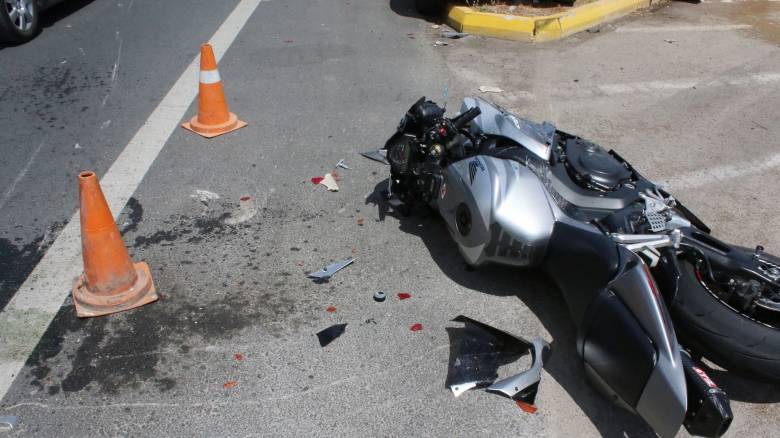 جرفت دراجة نارية أحد المشاة في سالونيكي - شخصان في المستشفى