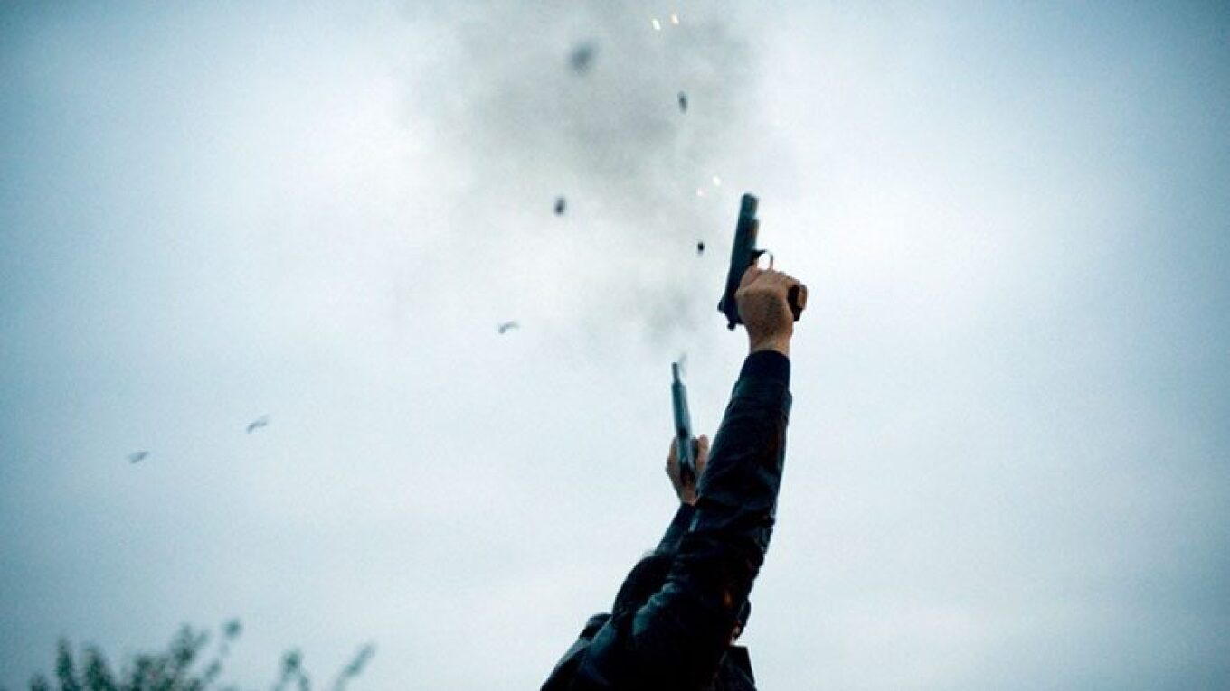 كان يطلق النار خلال احتفال و تم اعتقاله