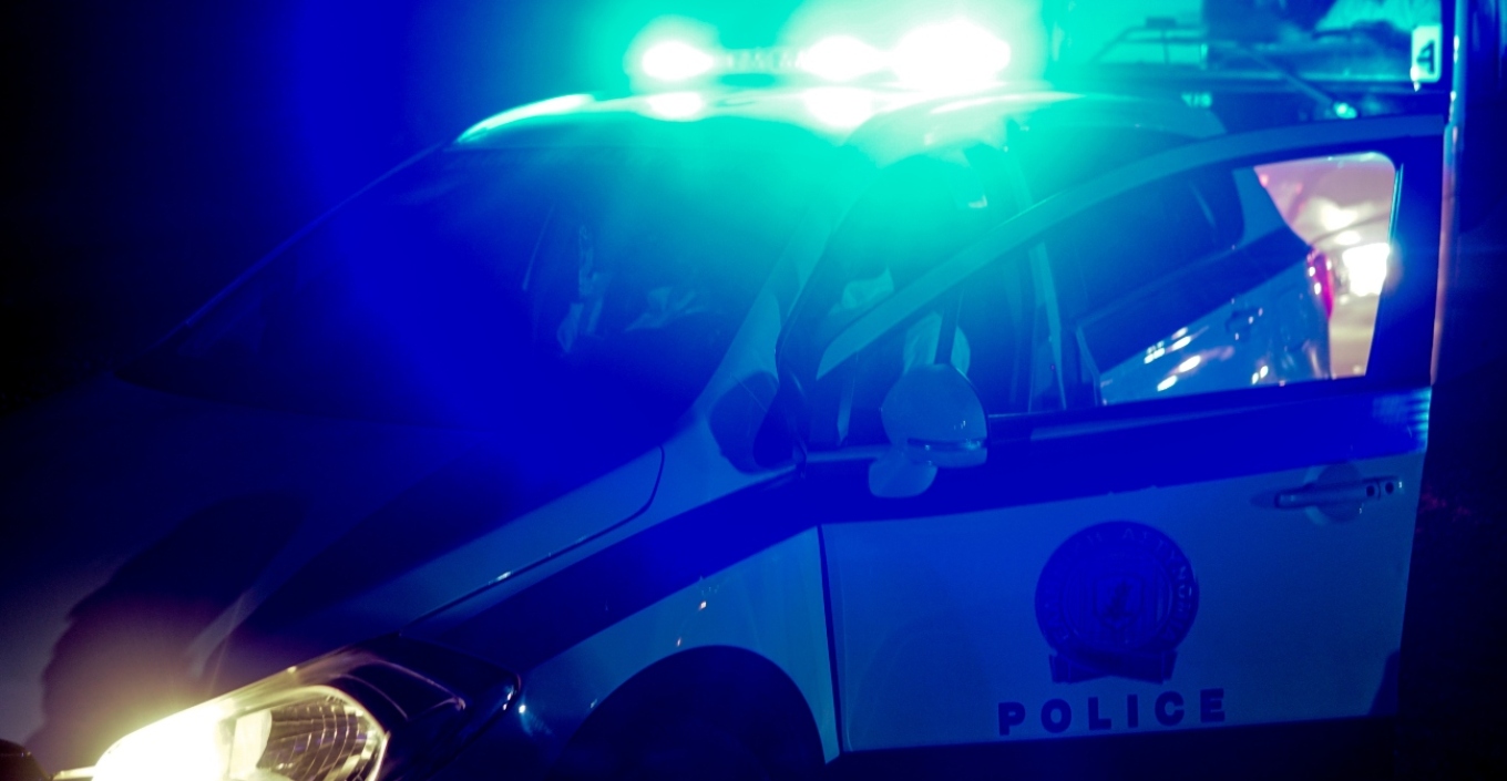 دهست سيارة أجرة رجلاً يبلغ من العمر ٧٠ عامًا و قتلته في شارع فولياجمينيس