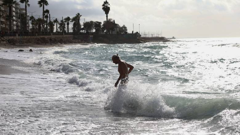 الطقس: استمرار ارتفاع درجات الحرارة في مناطق مختلفه من البلاد
