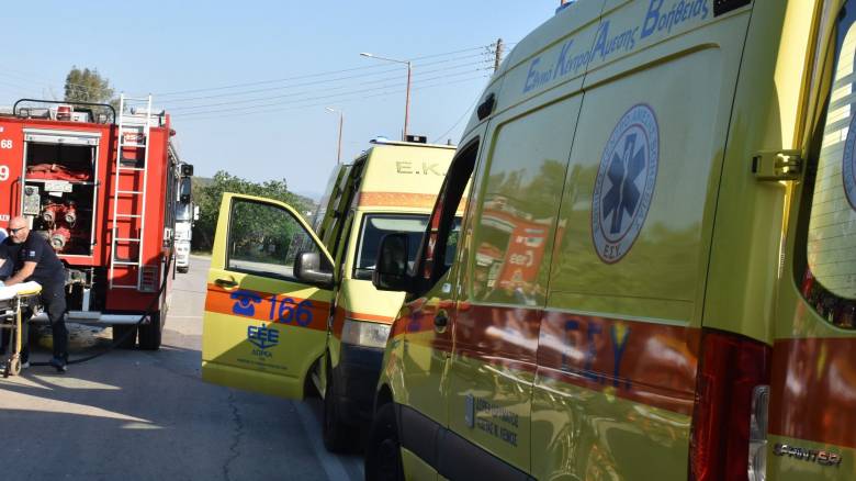 سالونيكي: توفي رجل يبلغ من العمر ٤٦ عاما بعد اصطدام شديد بين سيارة و دراجة نارية