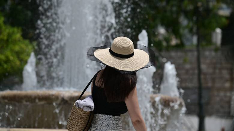 استمرار الطقس الحار و درجات الحرارة المرتفعه في جميع أنحاء البلاد