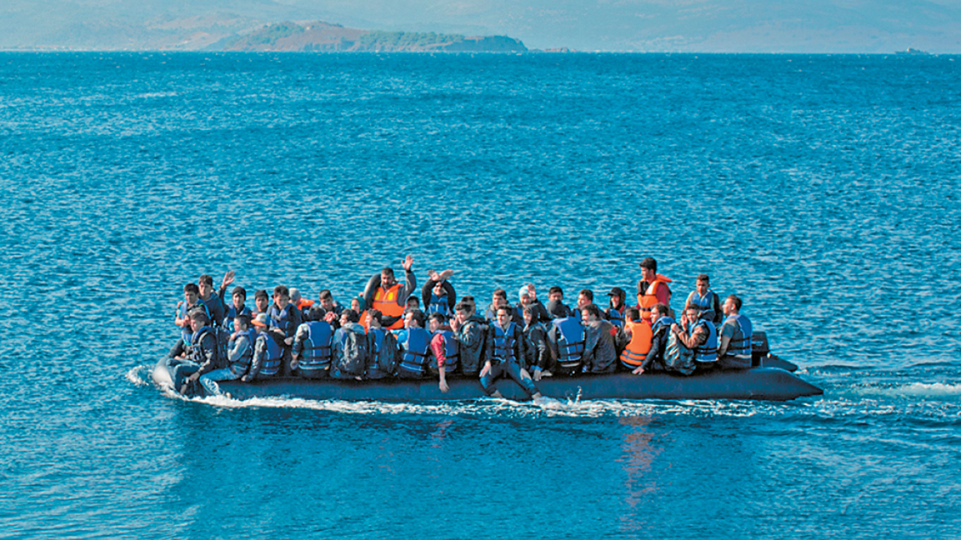 ضغط على الجزر بسبب تدفقات الهجرة و دخول أكثر من ٣٣٠٠ لاجئ إلى البلاد في شهري يونيو و يوليو
