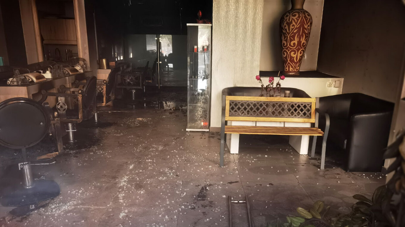 حريق متعمد فجرا في صالون لتصفيف الشعر في نيا سميرني