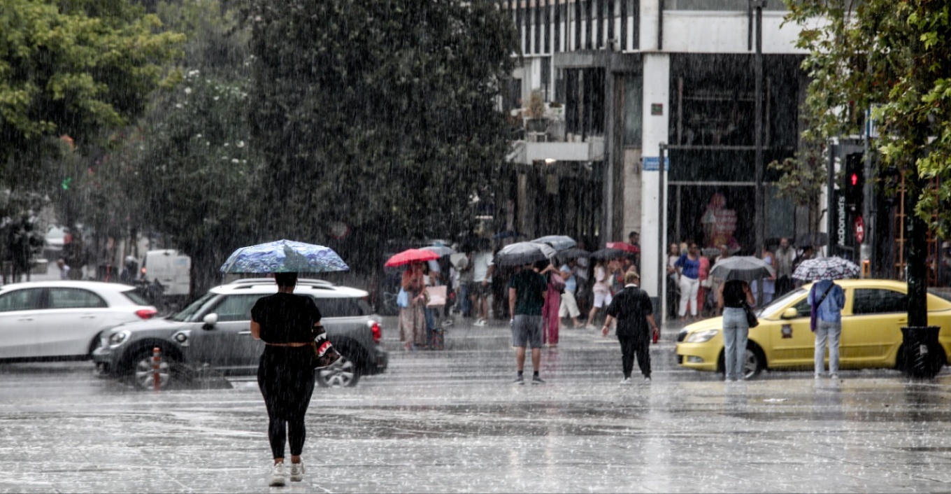 الطقس: أمطار غزيرة لليوم التاني منذ الظهر في أتيكا أيضاً و طقس غير مستقر