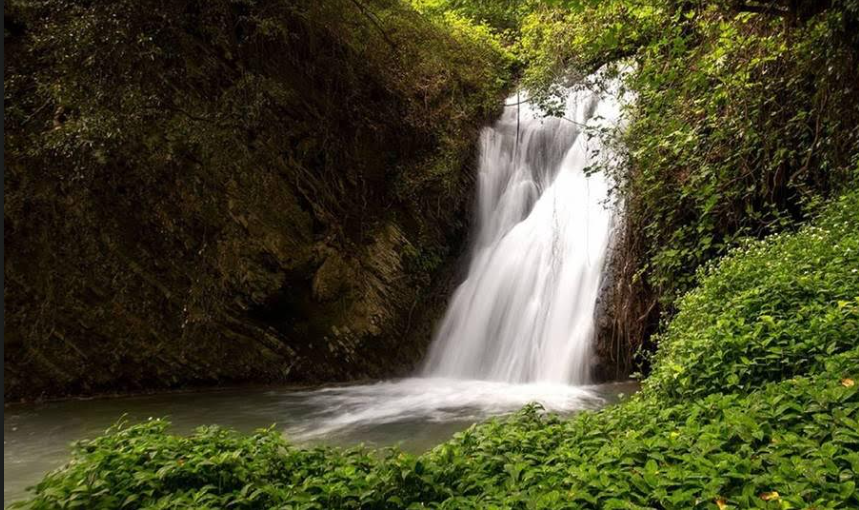 ميسيني: أصيب شخصان جراء سقوط صخرة في بوليليمنيو