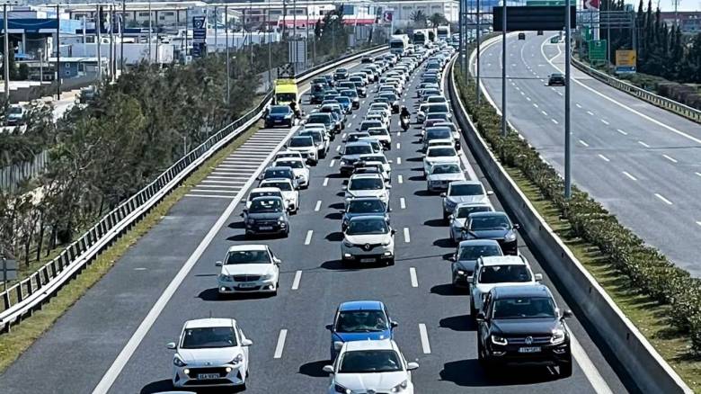 حركة المرور: سرعات منخفضة في كيفيسوس و تأخيرات في أتيكي أودوس و كيفيسياس