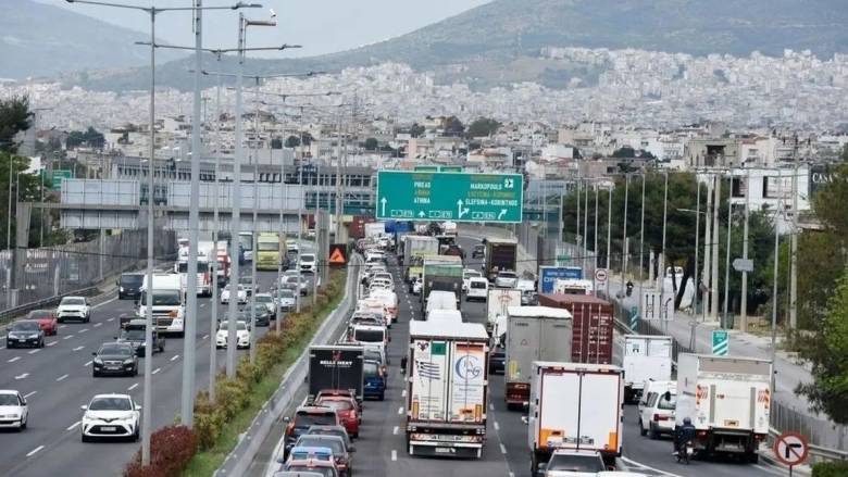 حركة المرور: ازدحام مروري في كيفيسوس مع تأخيرات في كيفيسياس و أتيكي أودوس