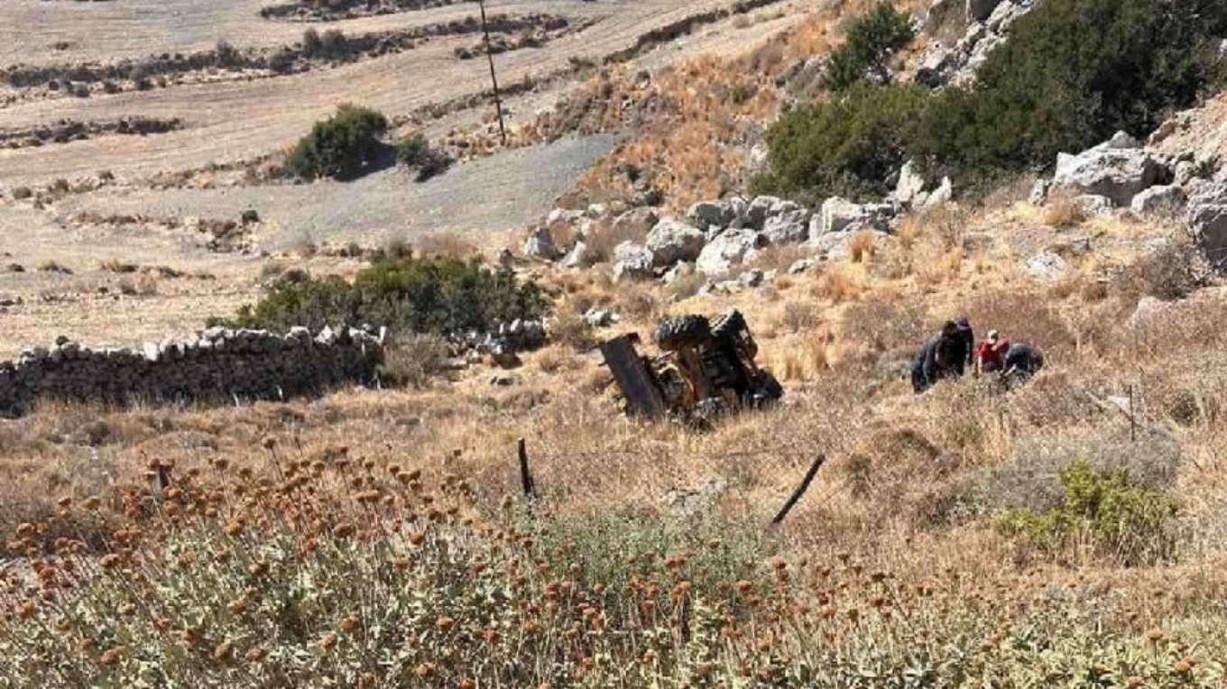 كريت: عامل حفارة يسقط من منحدر