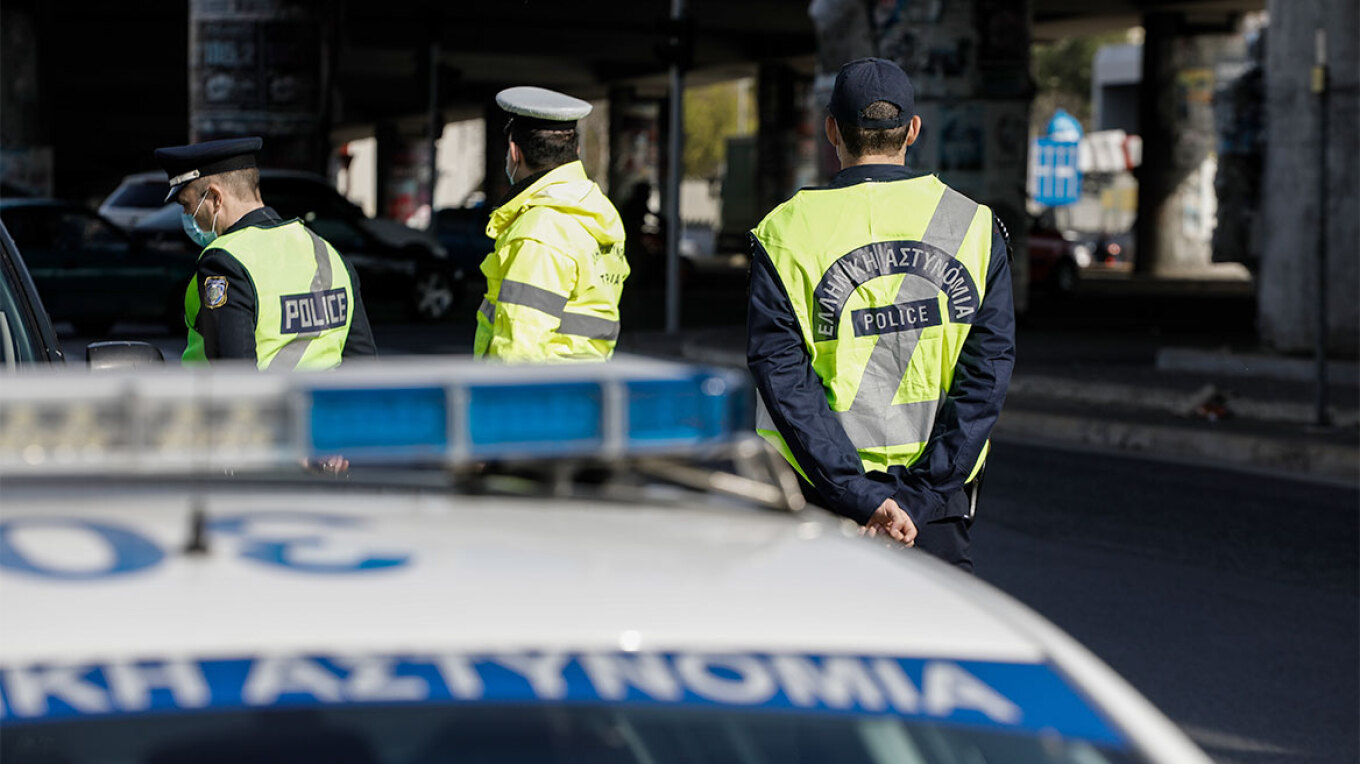 سالونيكي: القبض علي شخص دهس سائق و أصاب حارس مرور لأنه لم يسمح له بالمرور