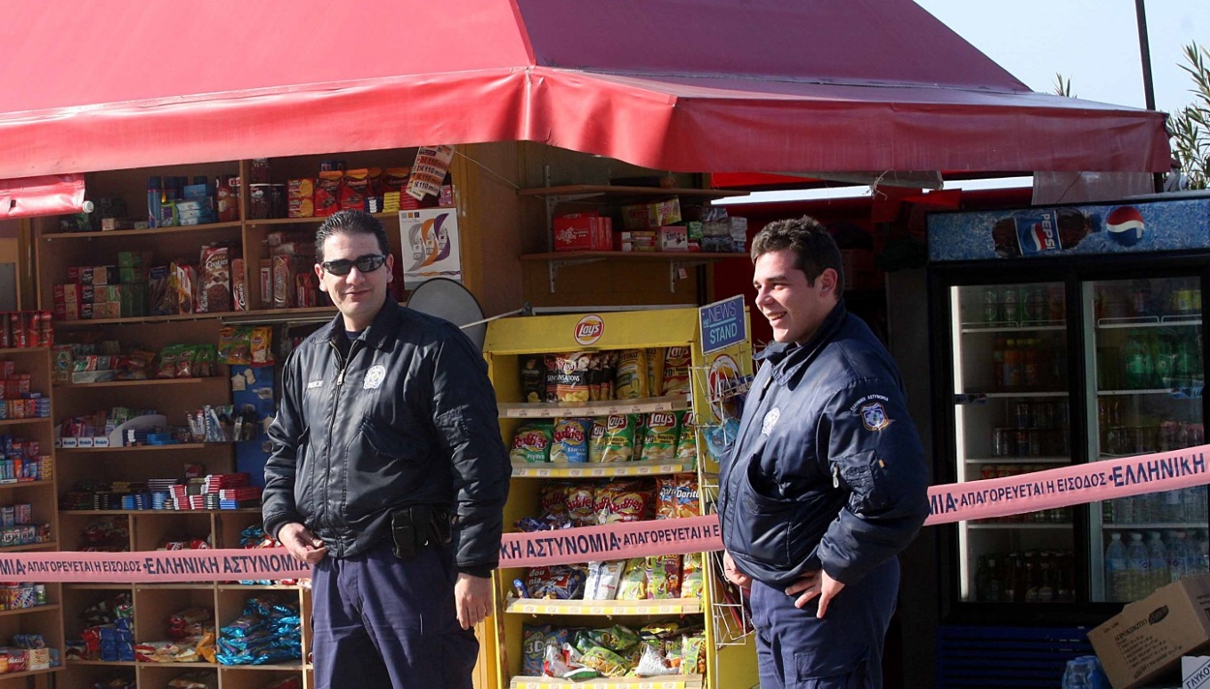 كسانثي: قام لص بإصابة موظف في كشك