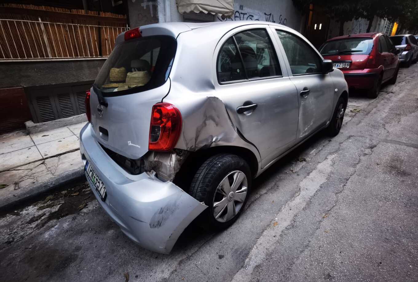 بلاتيا امريكيس: اصطدم السائق بـ ١٧مركبة متوقفة و اختفى