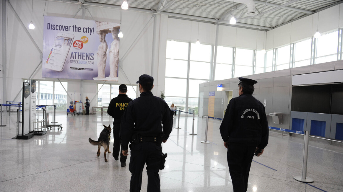 سانتوريني: إخفاء ٣٥ كيلو جرامًا من مادة الحشيش في حقائب السفر و تم رصدها في "إل. فينيزيلوس"