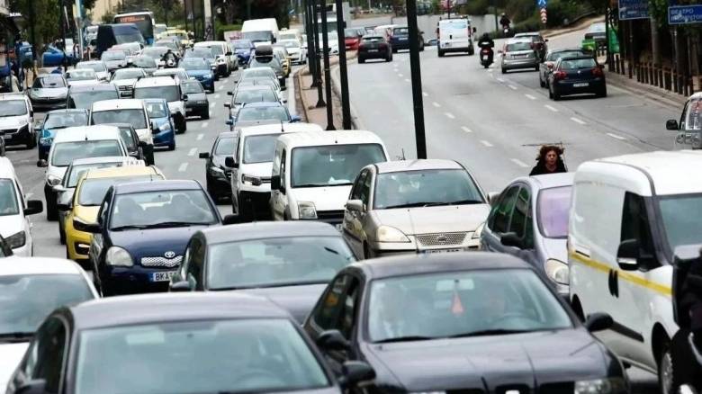 حركة المرور: ازدحام مروري في كيفيسوس و سرعات منخفضة في كيفيسياس و أتيكي أودوس