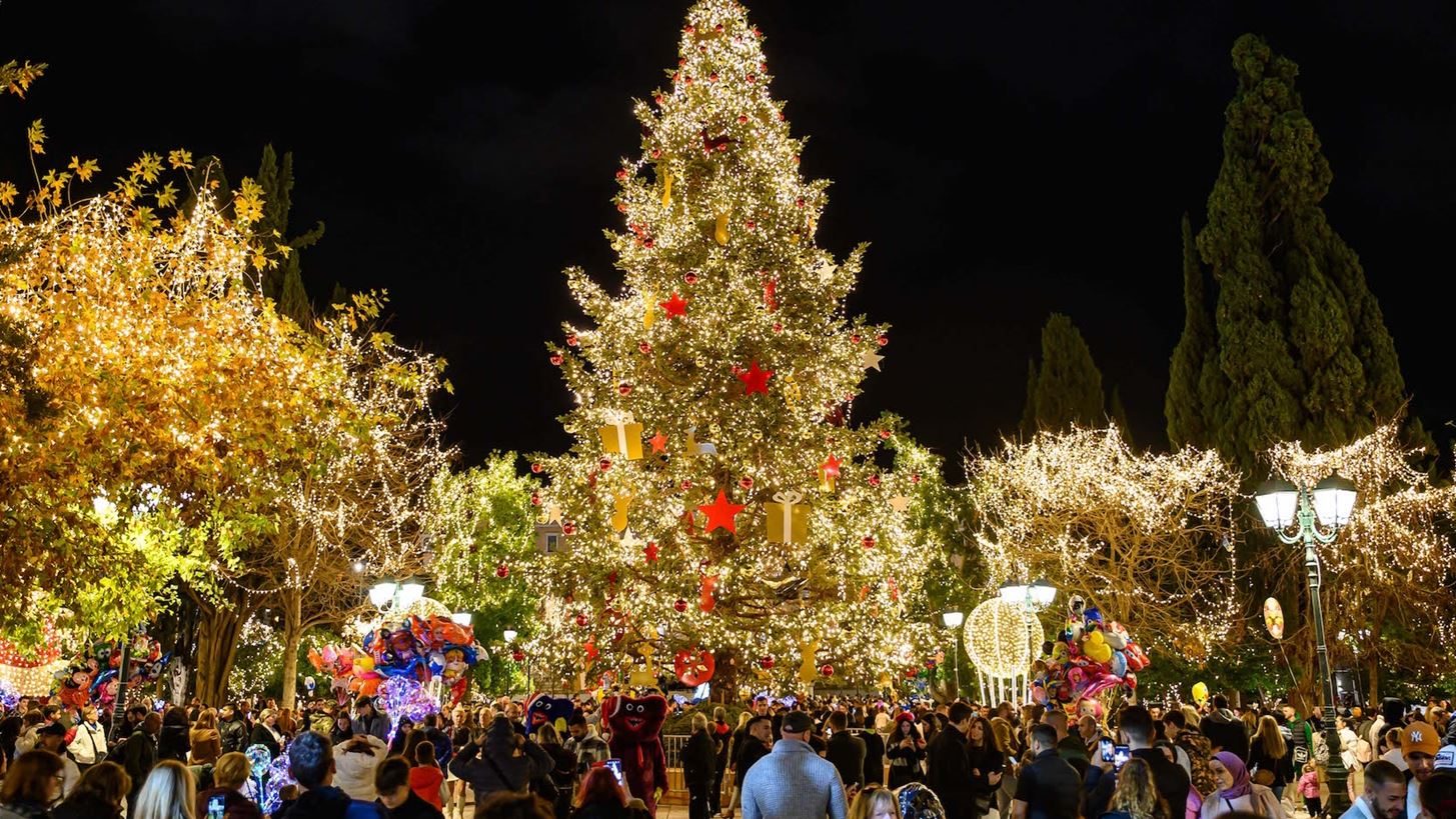 عيد الميلاد في أثينا: أجواء احتفالية في العاصمة