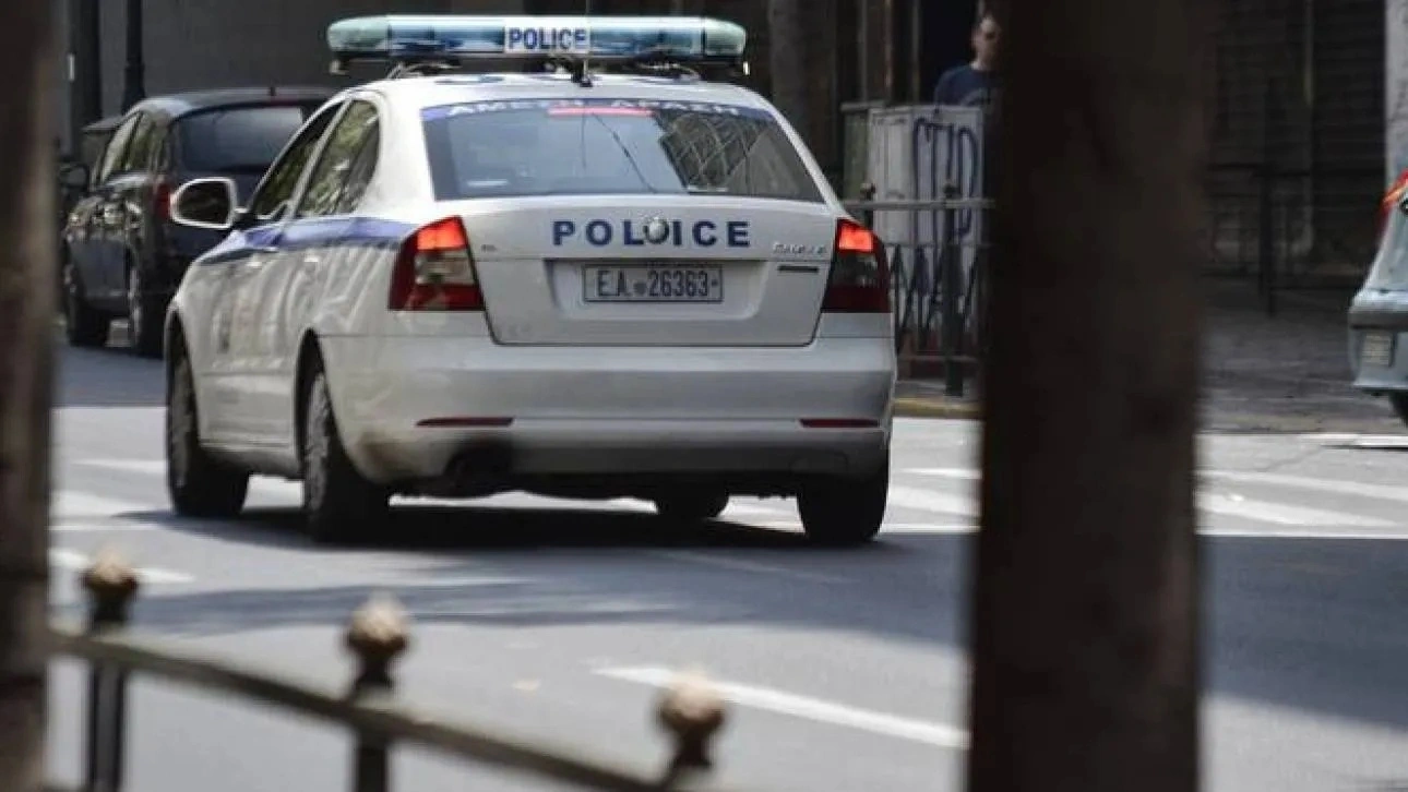 خانيا: تم القبض عليه بتهمة سرقة حقيبة تحتوي على 10000 يورو