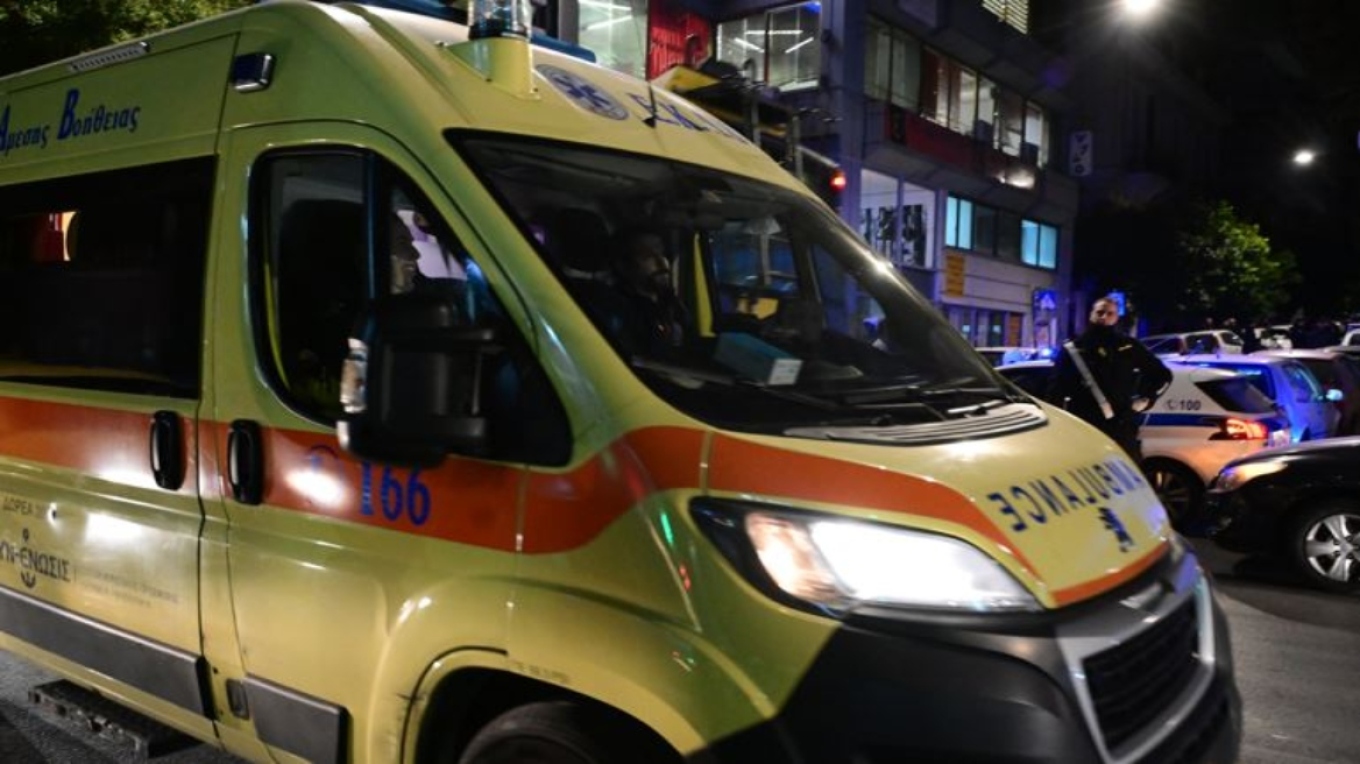 تعرض رجل يبلغ من العمر ٢٧ عامًا للطعن خارج حانة في لاريسا