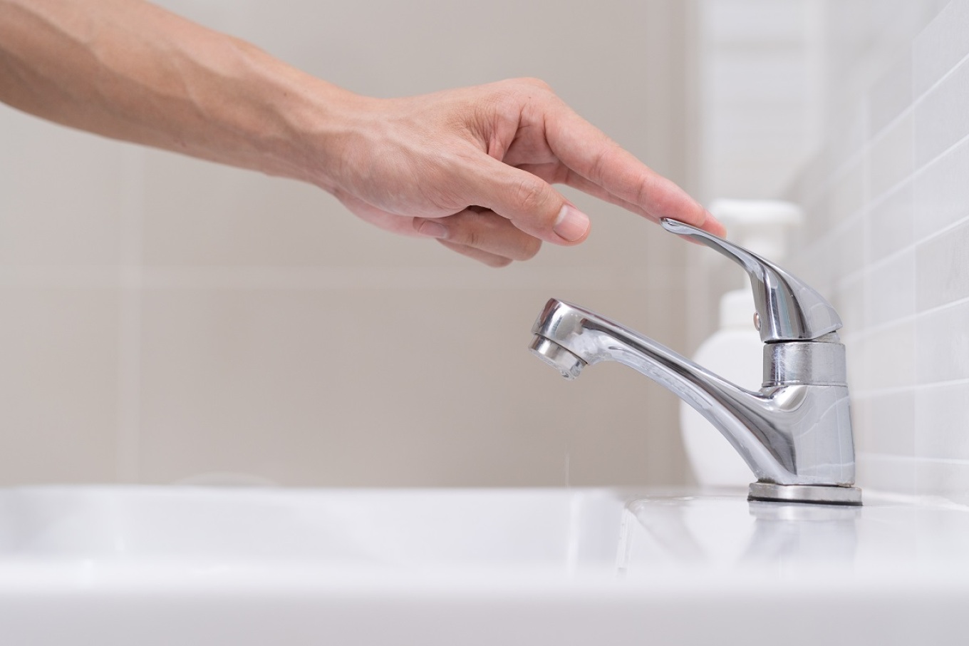 انقطاع المياه بشكل طارئ عن ٦ مناطق في أتيكا