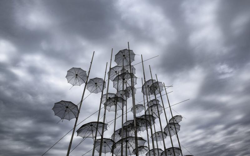 تحسن الطقس مع بعض الأمطار المحلية في بعض مناطق البلاد