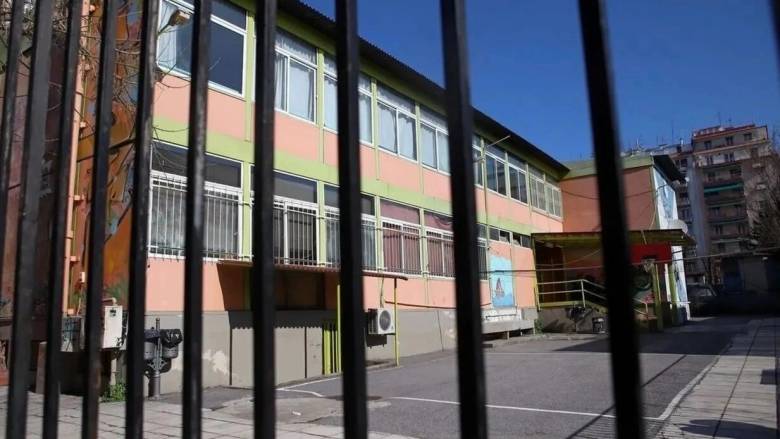 المدارس تفتح أبوابها كالمعتاد غدا الأربعاء