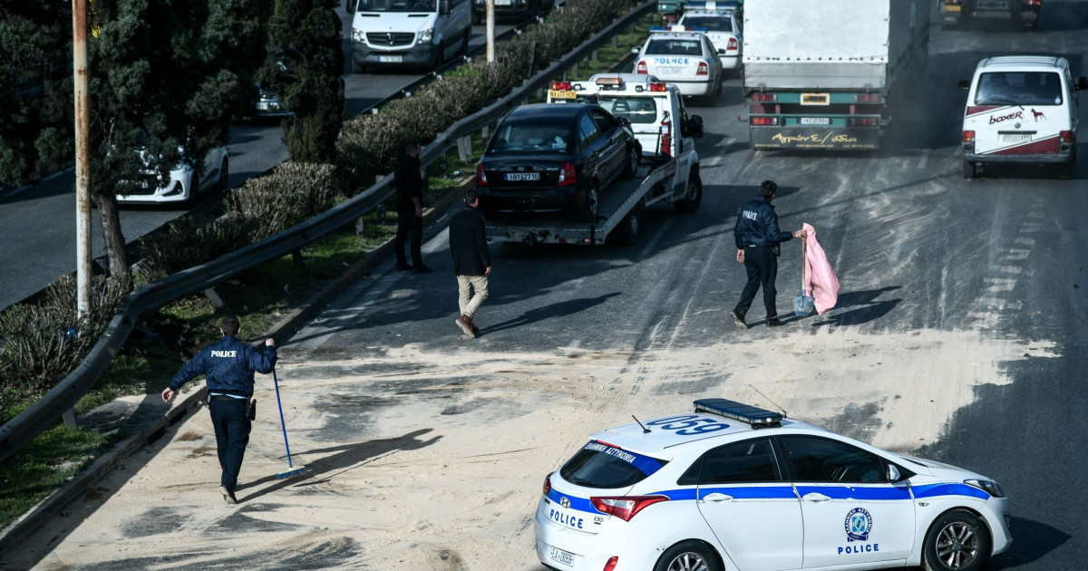 حادث تصادم بين سيارة و شاحنة في كيفيسوس و إصابة شخص