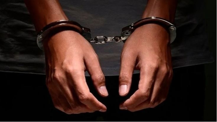 القبض على رجل هاجم المارة بسكين في سالونيكي