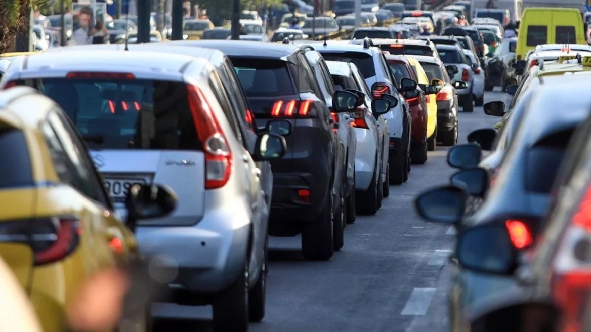 زيادة حركة المرور في وسط أثينا مع التأخير في أتيكي أودوس و كيفيسو