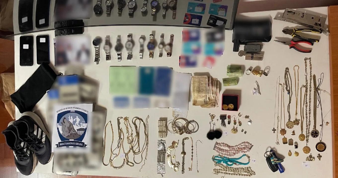 تفكيك منظمة إجرامية ارتكبت عمليات سطو في أتيكا - أرباحها لا تقل عن ٣٤٤،٠٠٠ يورو