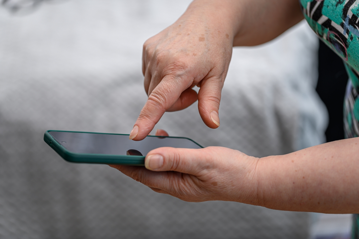 عملية احتيال جديدة بحادث سيارة مزعوم في هيراكليون: طلبوا منها ٣٨ ألف يورو لإنقاذ ابنتها